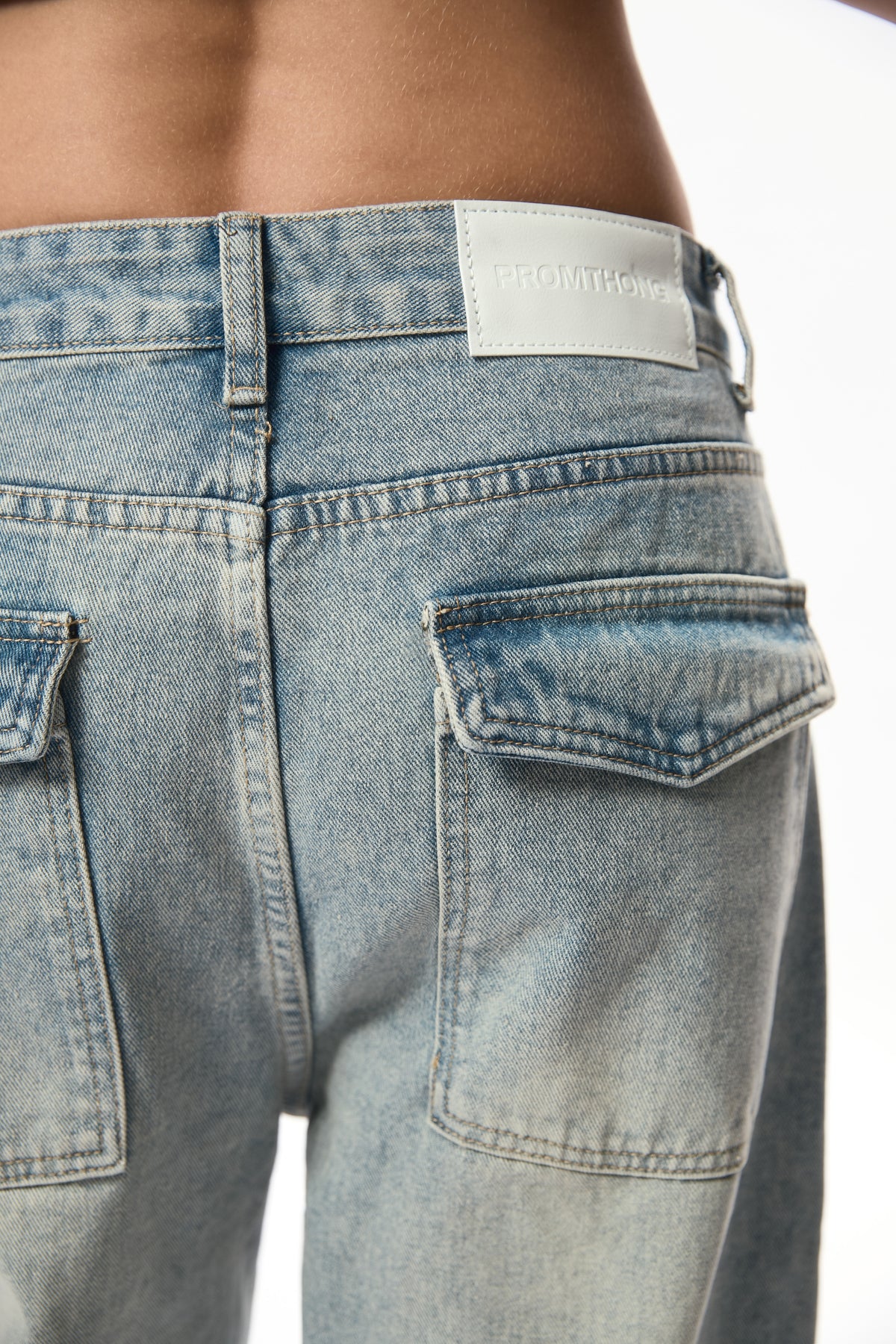 Demna Barrel Slim - blue light