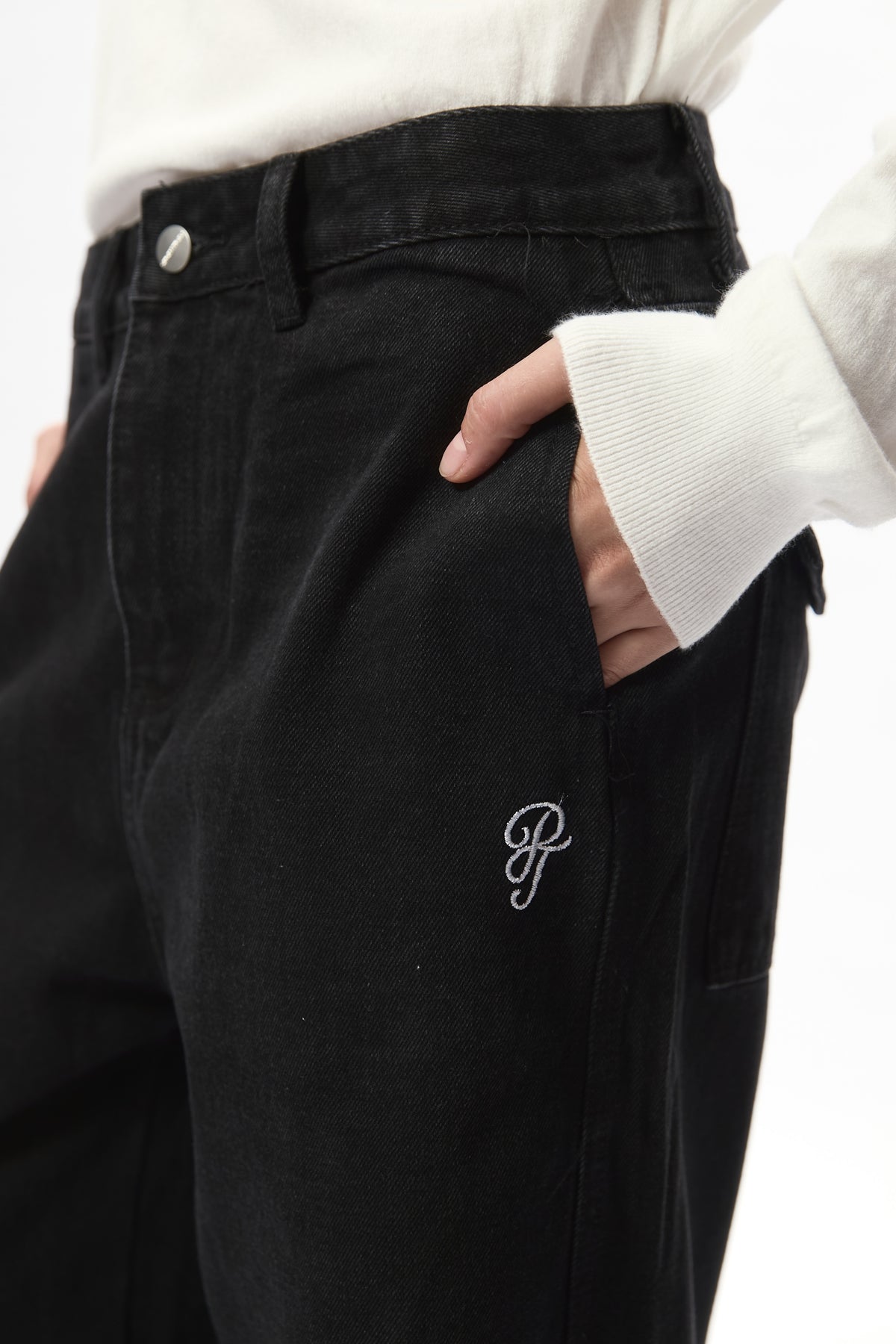 Demna Barrel Slim - black