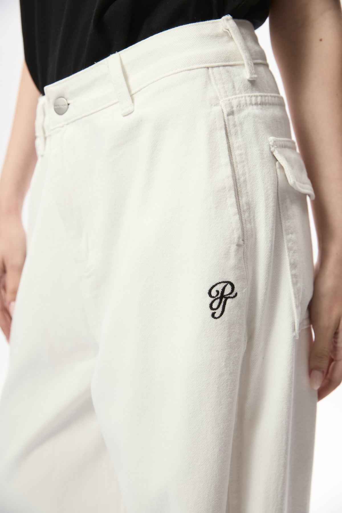 Demna Barrel Slim - white