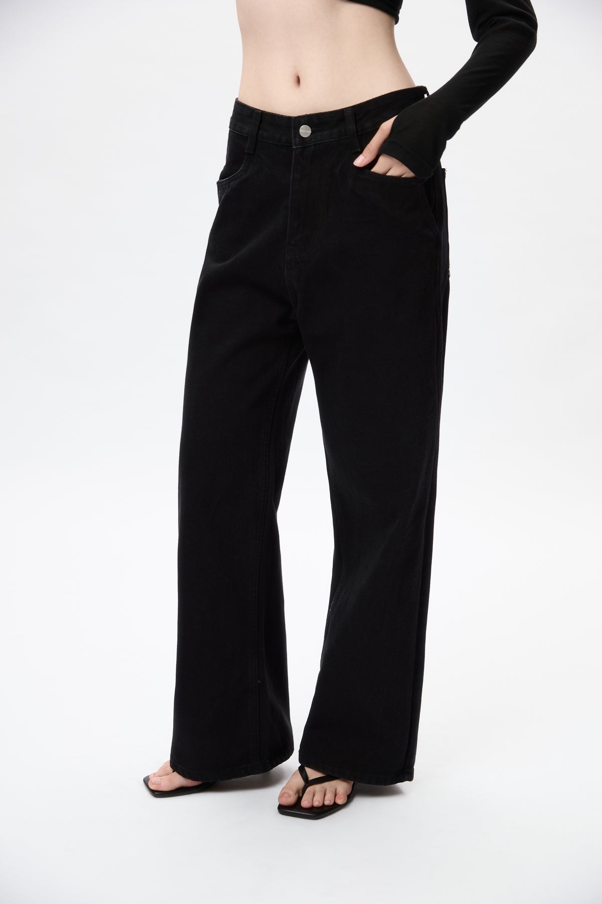 Vera Rivet Wide Leg Jeans - black