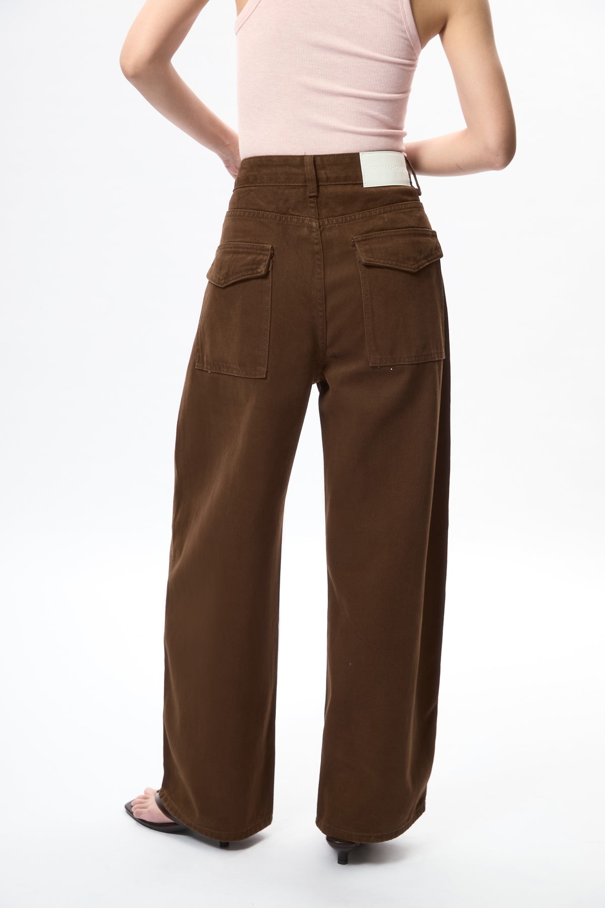 Demna Barrel Slim - brown